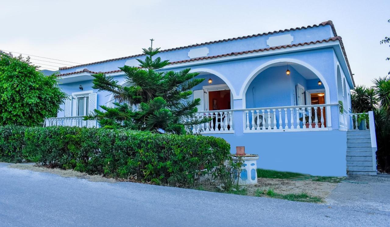 Vicky'S Village Private House Fiolítis Exterior photo